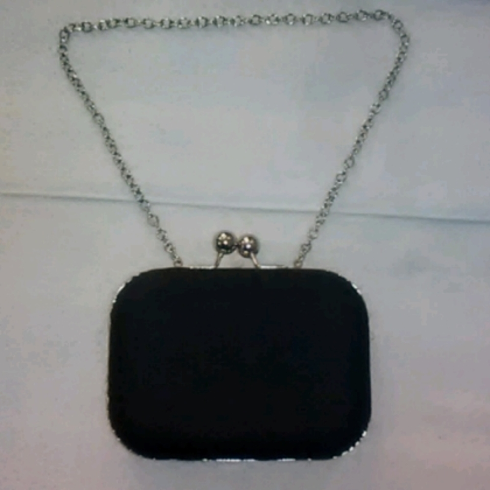 Black Clutch w/chain